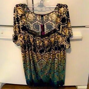 New with tags woman’s multi colored top size 18/20